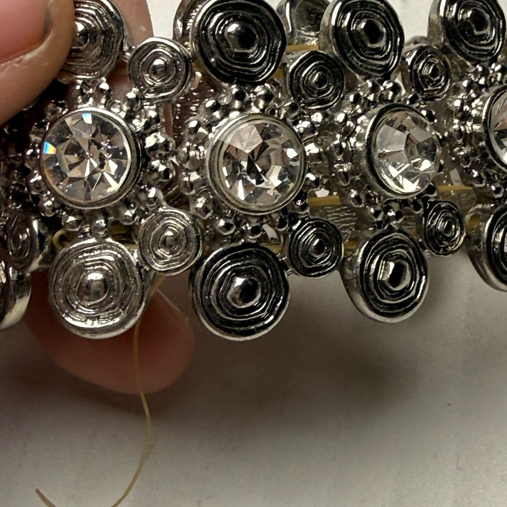 Vintage‎ Bracelet Stretchy Rhinestone Crystal Silver Tone Thick Party Sparkling - Picture 2 of 8
